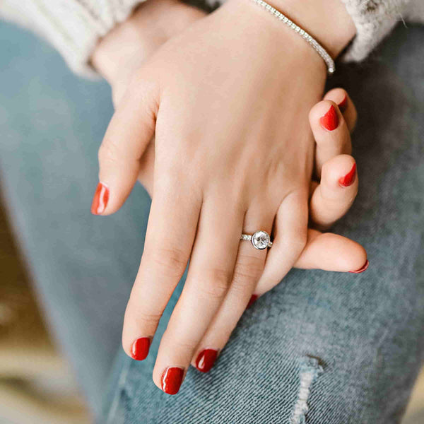 Venise Stackable Modern Engagement Ring